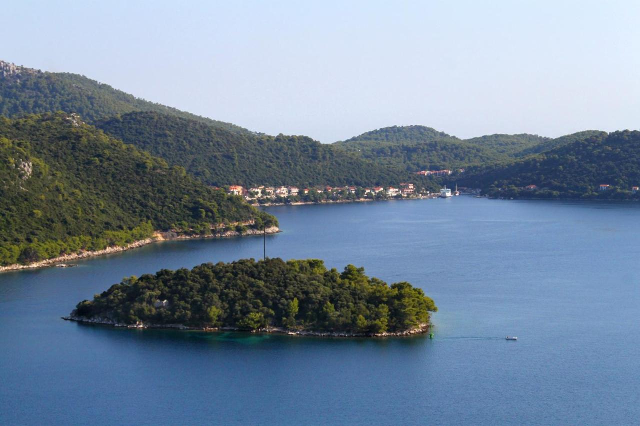 Apartments By The Sea Ubli, Lastovo - 8354 Uble Екстер'єр фото